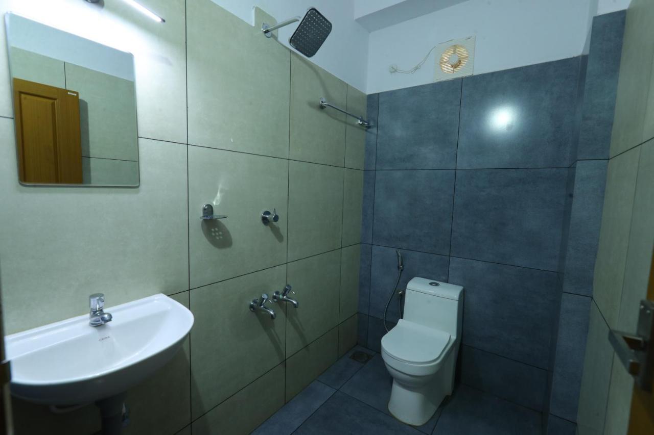 Hotel Aldora Airport Residency Nedumbassery Zewnętrze zdjęcie